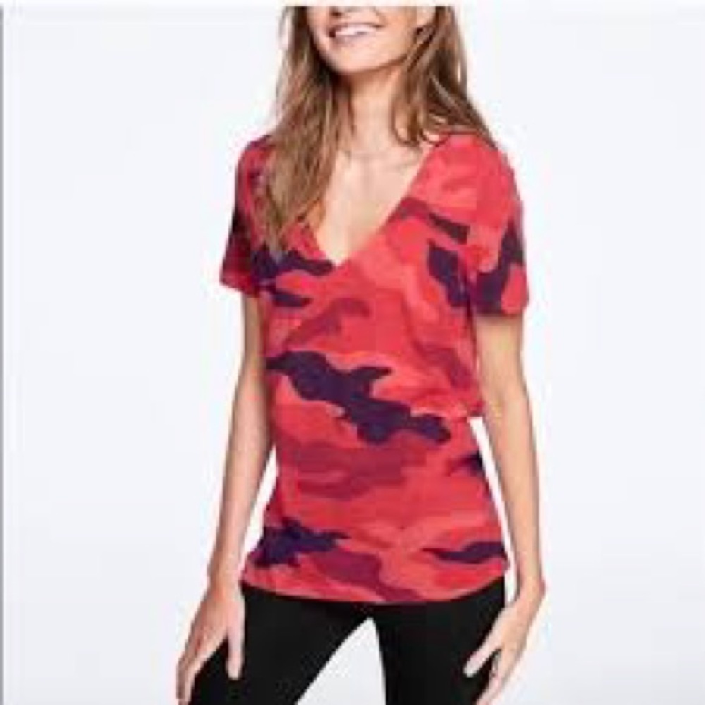 Victoria’s Secret PINK Red Camo V-Neck Top NWT XS